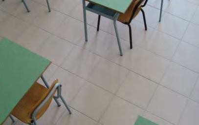 Comedor institucional con piso de gres de alto tránsito